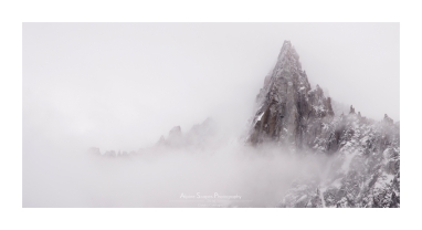 Brève apparition des Drus - Massif du Mont Blanc (Janvier 2016)